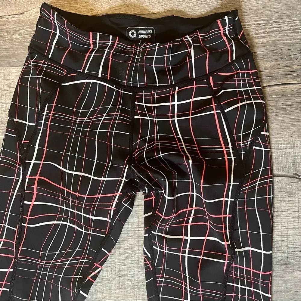 Nikibiki Leggings - Image 3