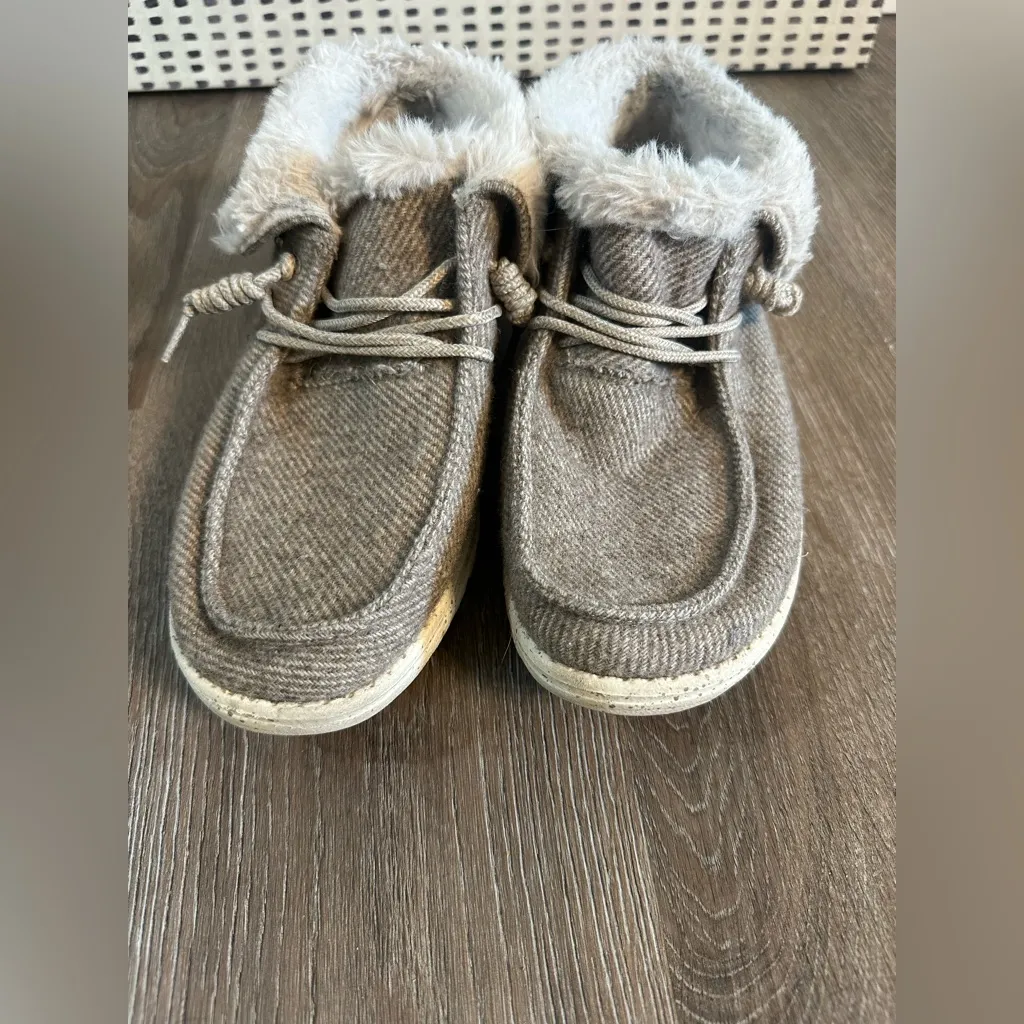 Hey Dude Brit Boot Women’s Size 8 - Image 4