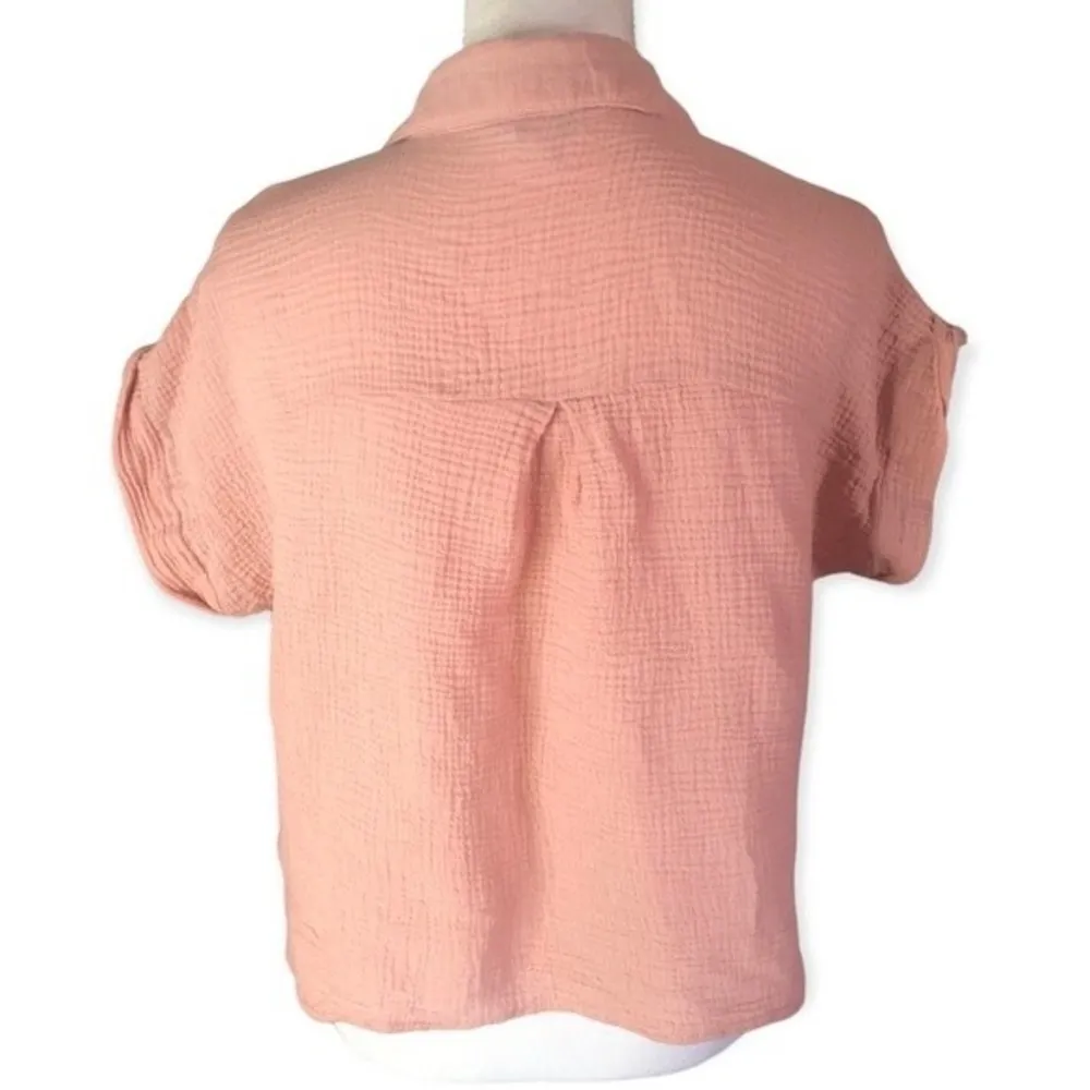 Ci Sono Textured Short Sleeve Button Front Cropped Blouse - Image 94