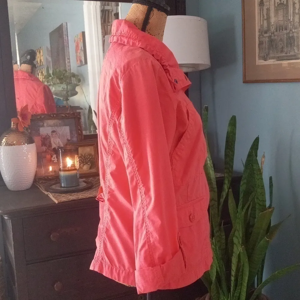 Eddie Bauer Coral Pink/Orange Lightweight Utility Cargo Roll Tab Jacket - Image 8