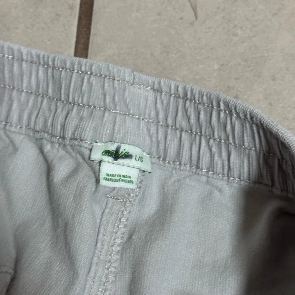 Aerie Women Ribbed Cut Off Gray Curdoroy Shorts Size Large - Image 5