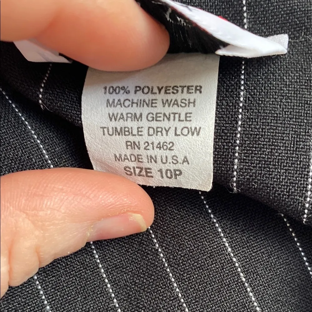 Dress Savvy Vintage Black Pinstripe Blazer with White Floral Detail Size 10P - Image 7