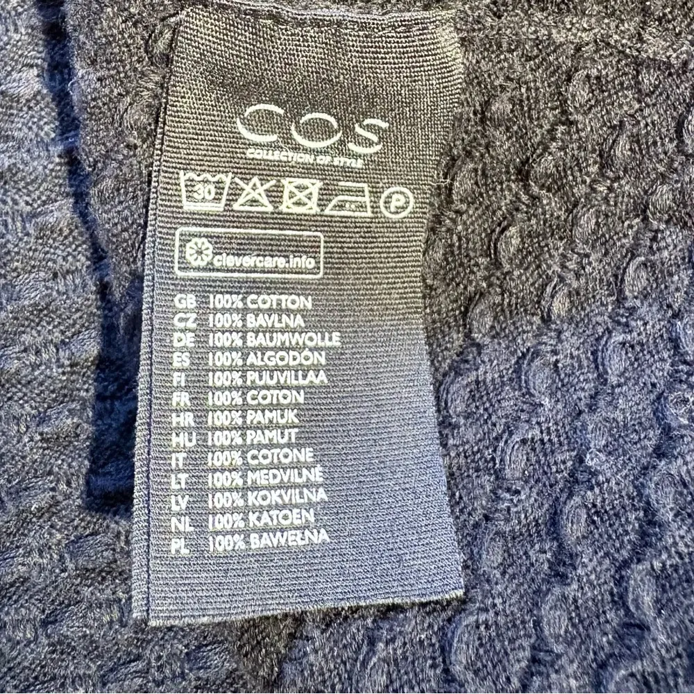 COS Textured Bubble 100%
Cotton Long Sleeve Crew Knit Black Sweater Top Sz S🧡 - Image 7