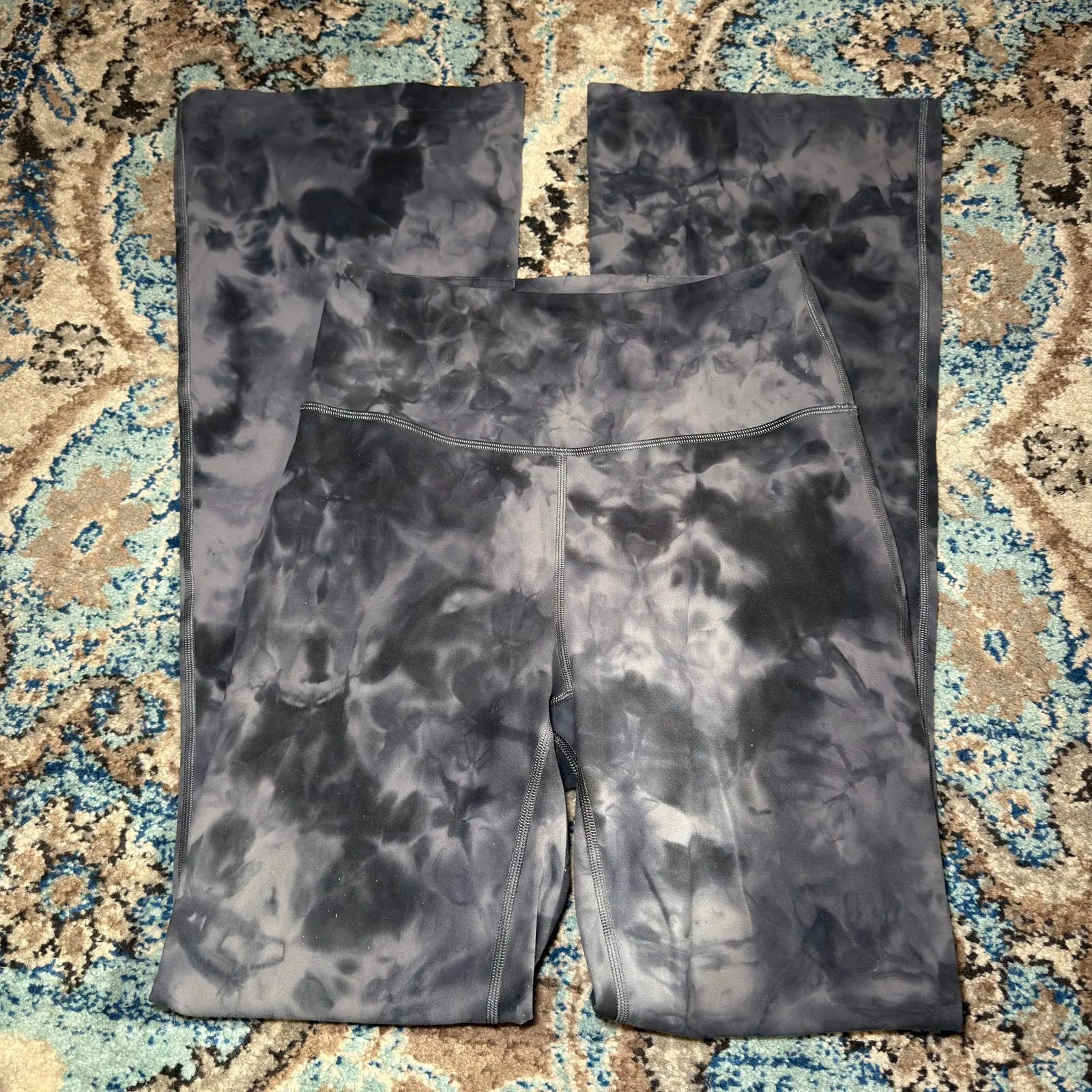 Lululemon Groove Super-High-Rise Flared Pant 6 - Image 4