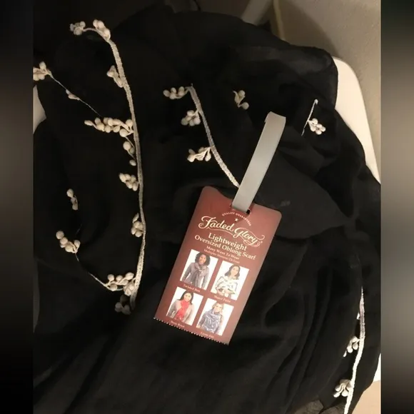 Faded Glory Lightweight Scarf - Image 3