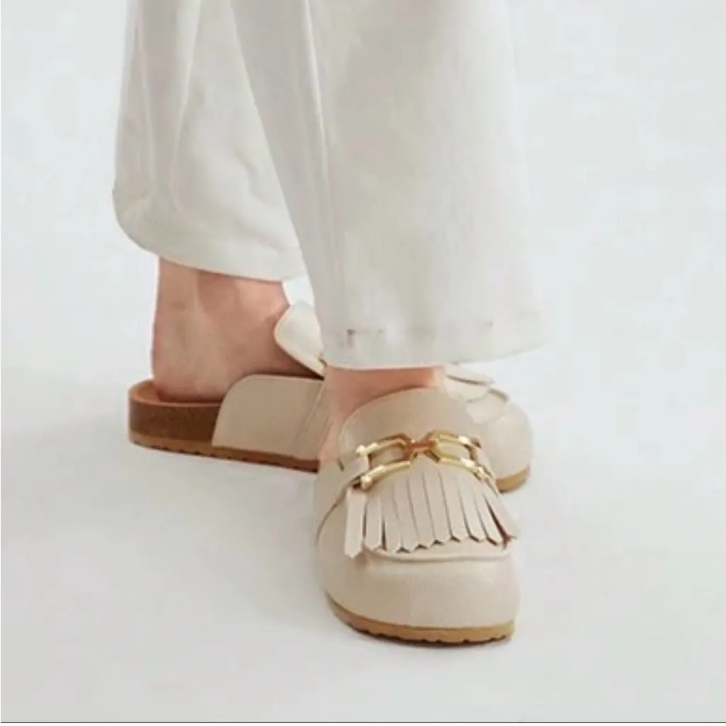 Zara Womens Beige Cream leather mules sandals with tassels & gold chain Sz 38 - Image 13