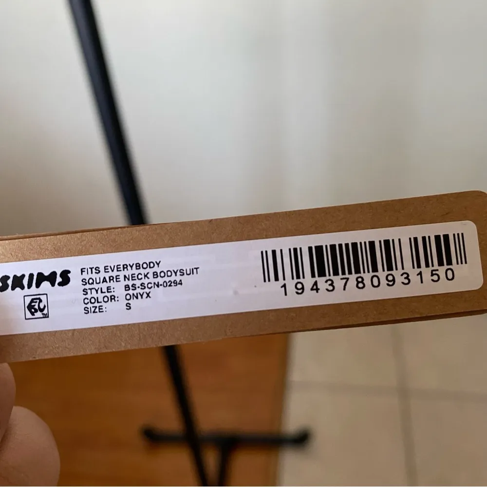 SKIMS Fits everybody square neck bodysuit in Onyx Style BS-SCN-0294 Size Small - Image 7