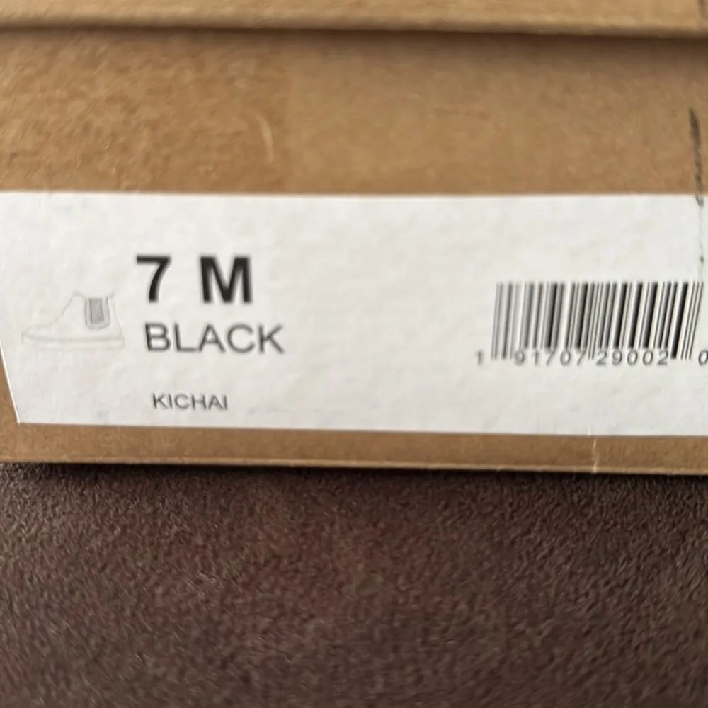 NIB Lucky Brand Kachai Chelsea Boot Black Suede White Faux Shearling Fur Size 7 - Image 3