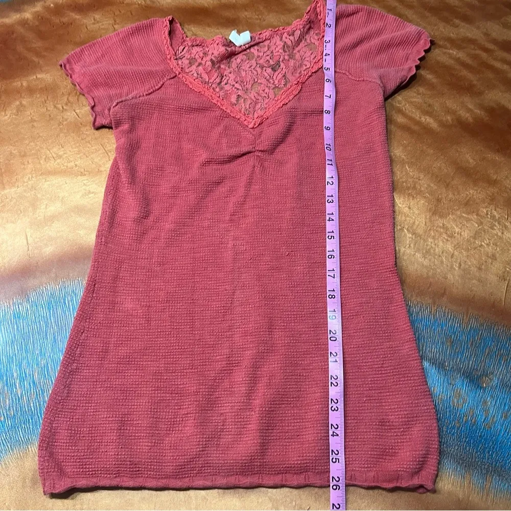 Free People We the Free Short sleeve Henley lace back detail v-neck medium - Image 7