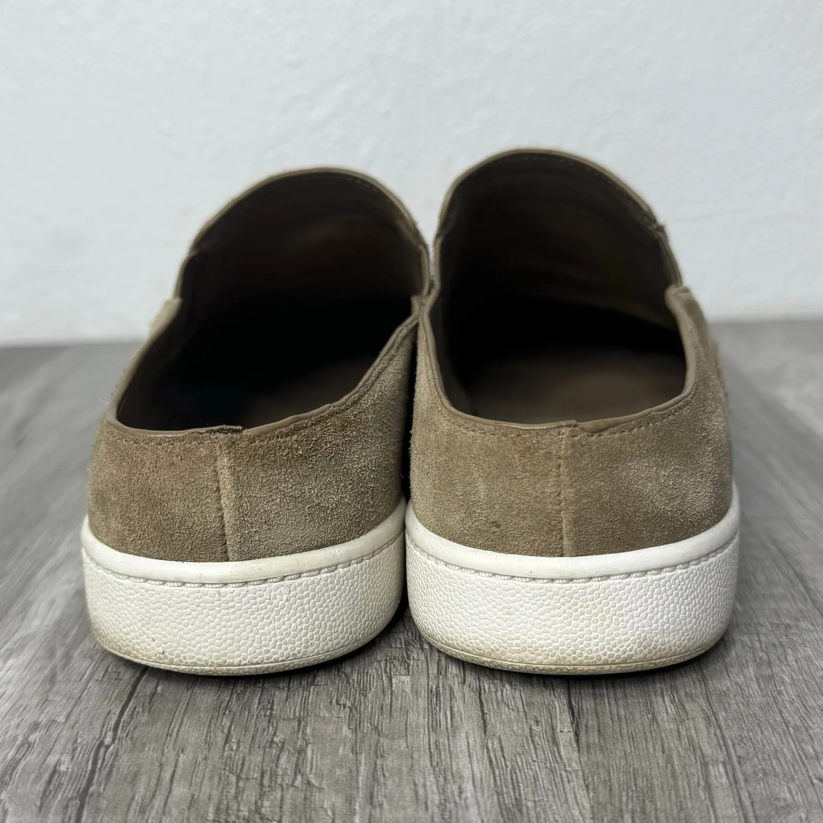 Vince Women's Verrell Slide Sneaker Size 9 - Image 6