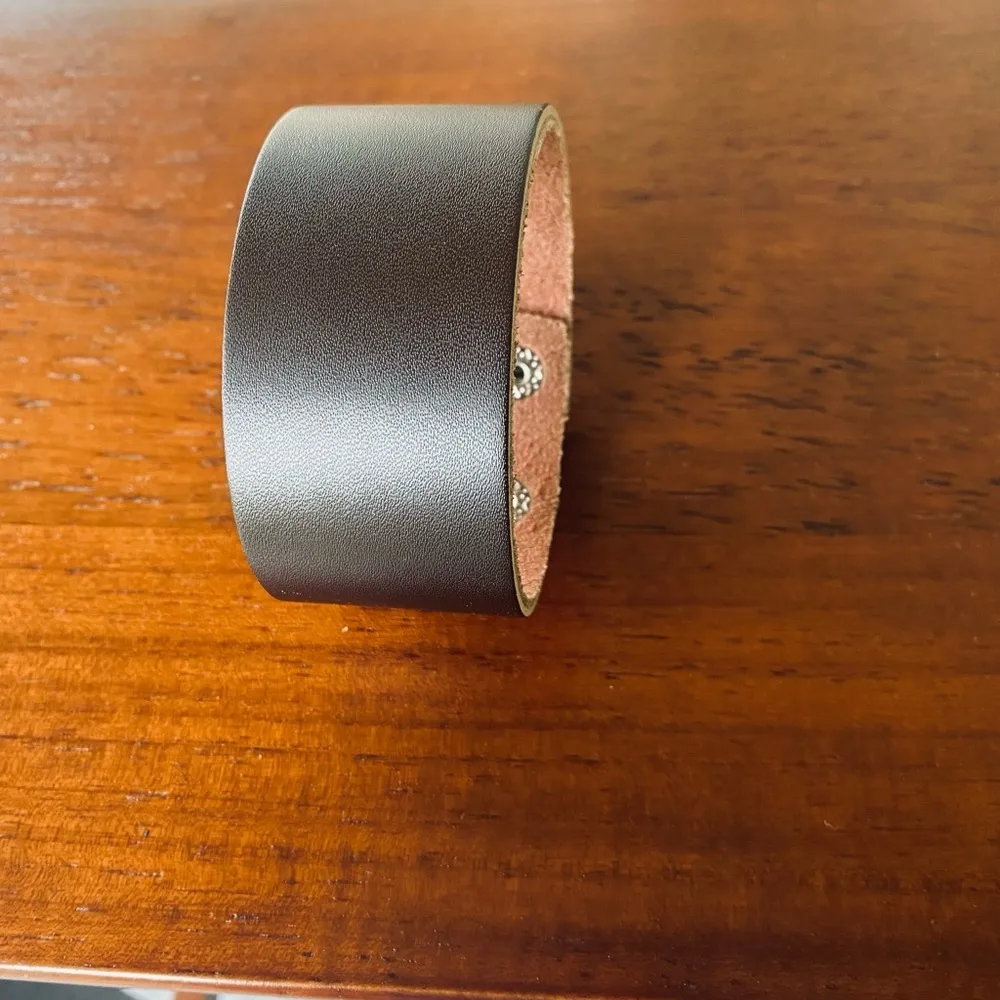 🤎 Brown Leather Cuff Tan - Image 3