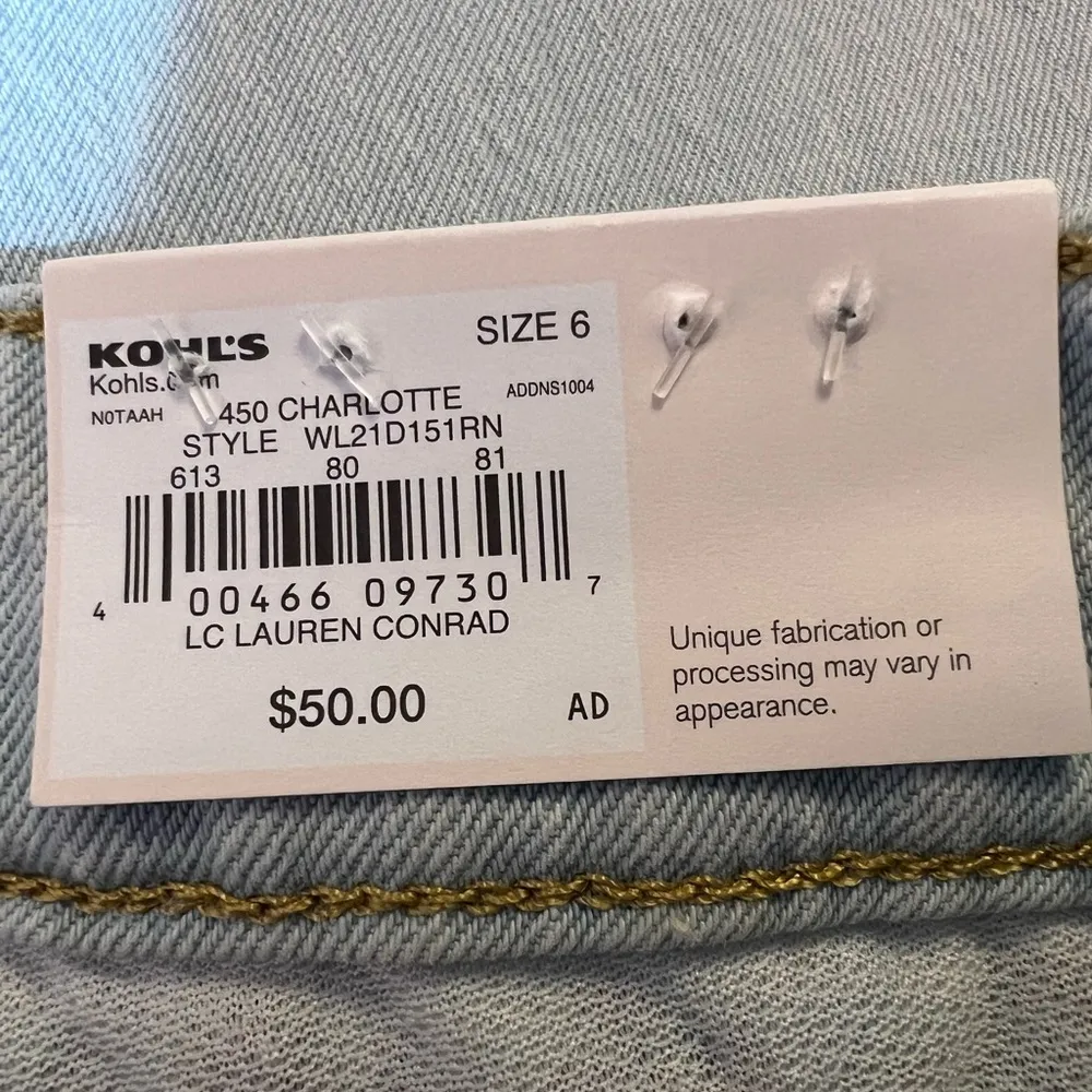 Lauren Conrad Super High Rise Crop Jeans Distressed Floral Embroidery NWT Size 6 - Image 11