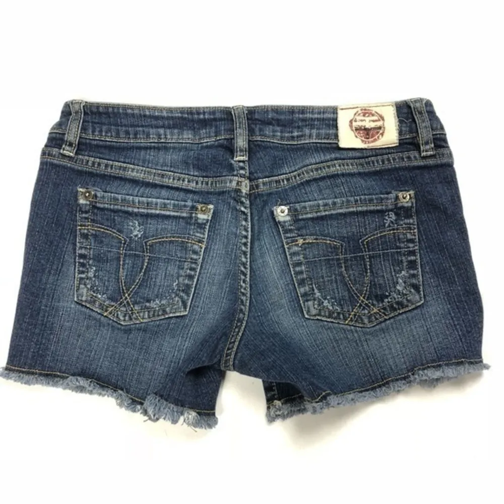 Women’s T Five Shorts sz 3 - Image 3