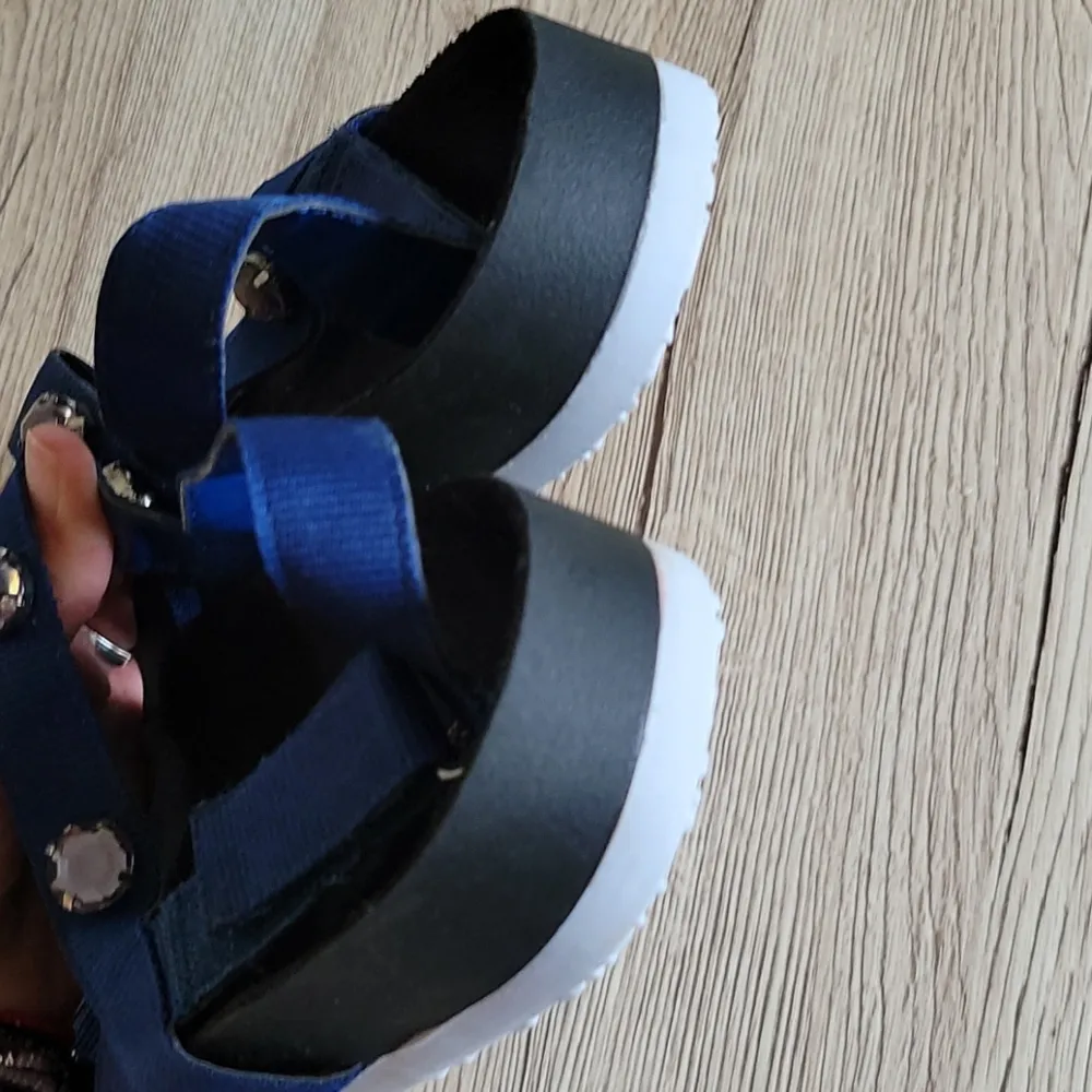 Simply Vera navy Wade sandals size 10 - Image 6