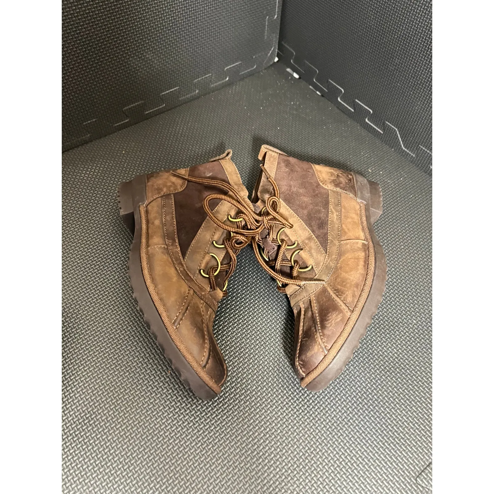 UGG® | Coconut Shell Heather‎ Waterproof Leather Ankle Duck Boot Size 7.5 - Image 5