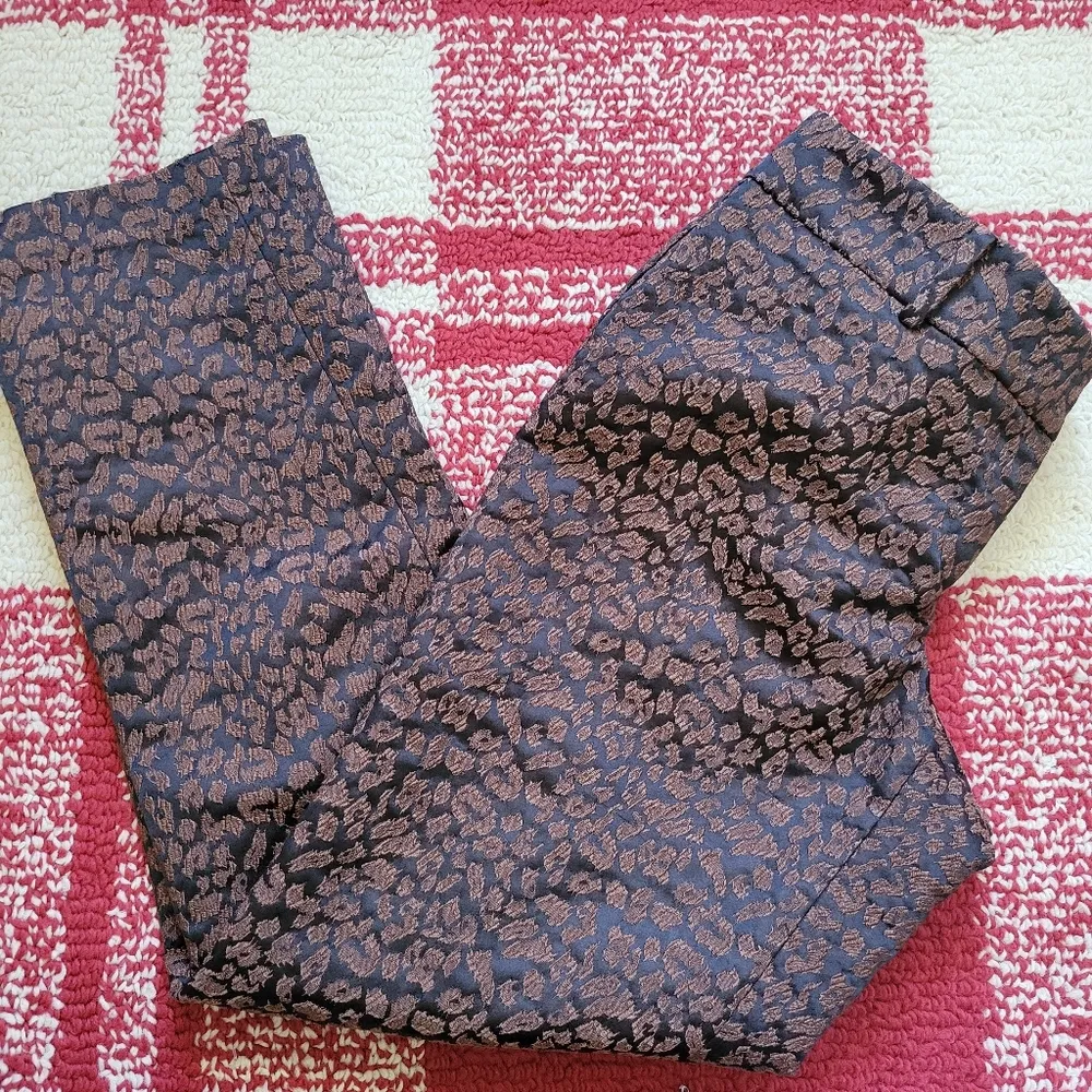 Ann Taylor leopard print jacquard slim ankle pants size 2p - Image 3