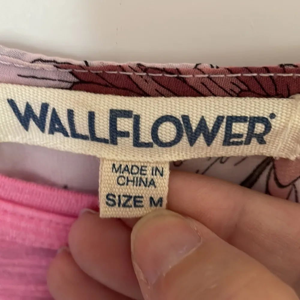 Wallflower Pink Sheer Floral Kimono Medium - Image 3