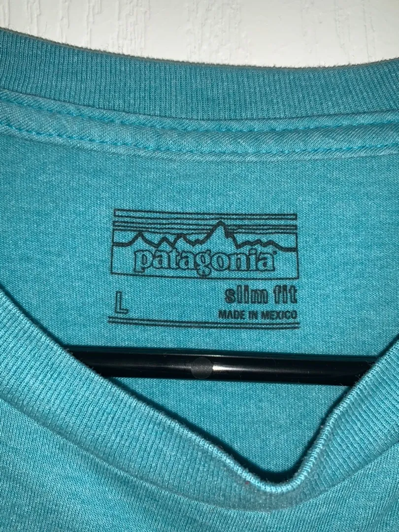 Patagonia T-Shirt - Image 4