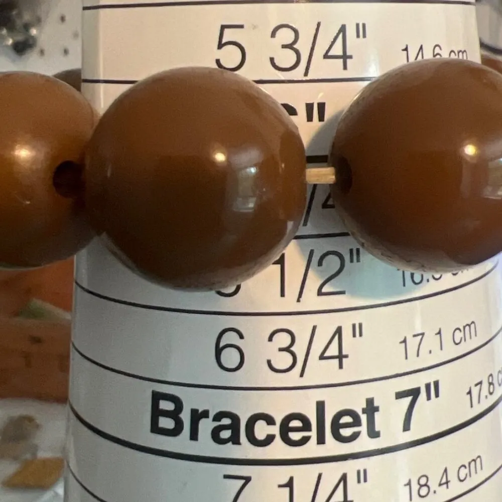 Vintage 70s Large Brown Acrylic Bead Stretch Bracelet Sits at a 6 Retro Hippie - Image 4