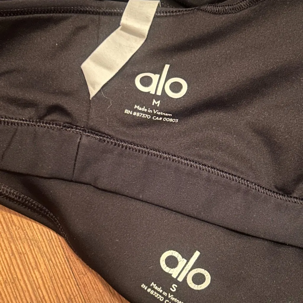 Alo Yoga Airlift Set: 5in Energy Short and Intrigue Bra - Image 4