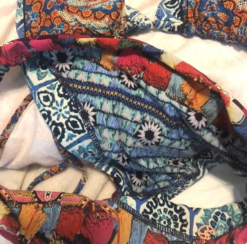 Bikini *BOTTOMS ONLY* - Image 3