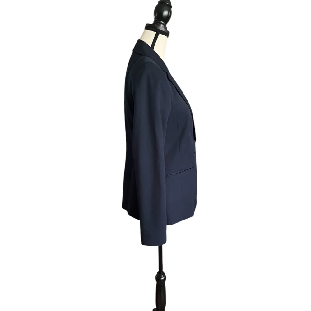 Pendleton 100% Virgin Wool Button front Blazer. Size 10 - Image 5