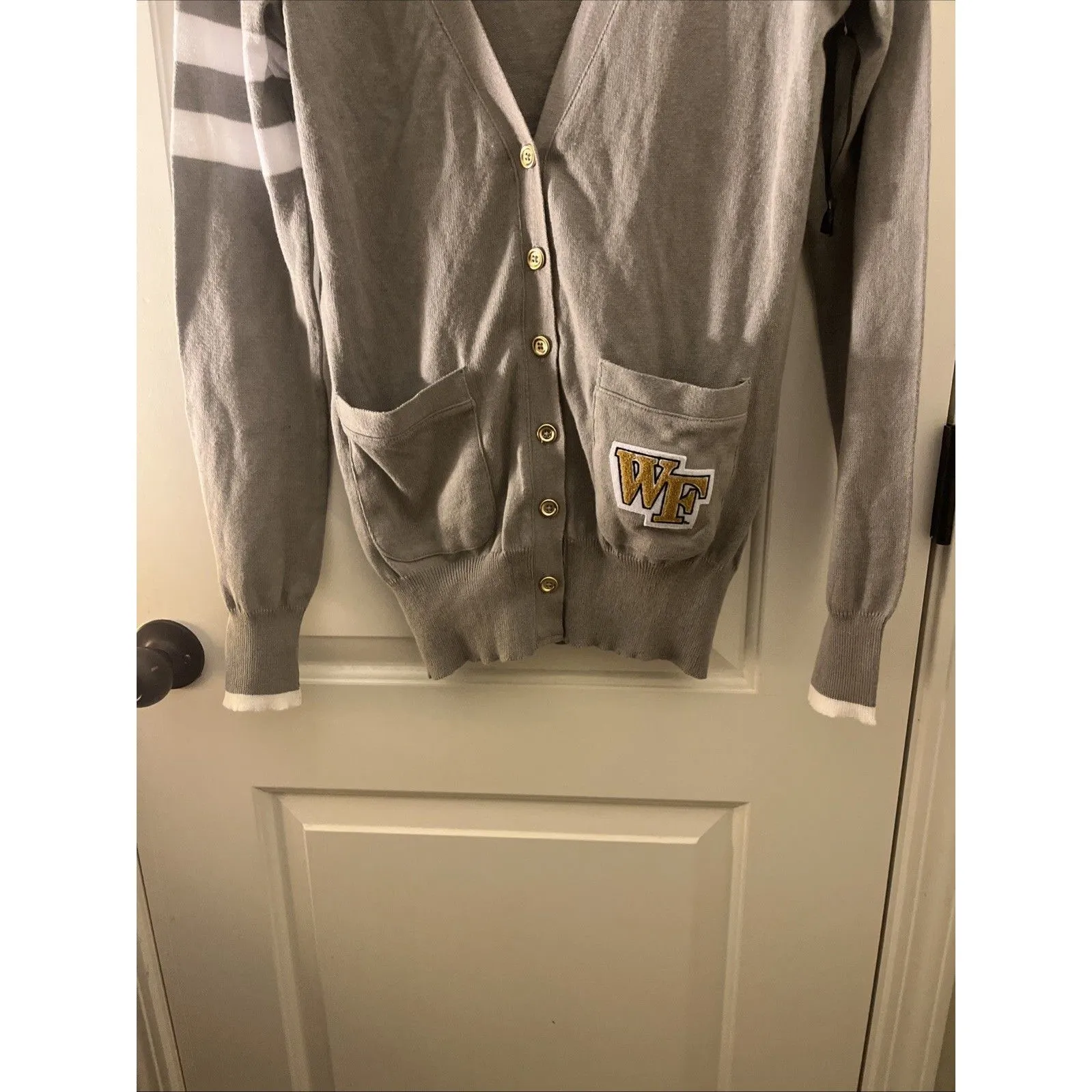 Wake Forest University Deacons Cardigan School House Women's Sweater Lightweight Size undefined - Image 9