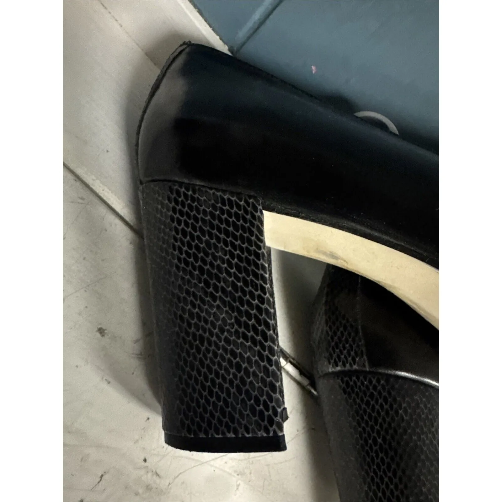 Vintage Sacha Too Black Leather w/ Snake Accents Chunky Heels Women’s Size 8M - Image 7