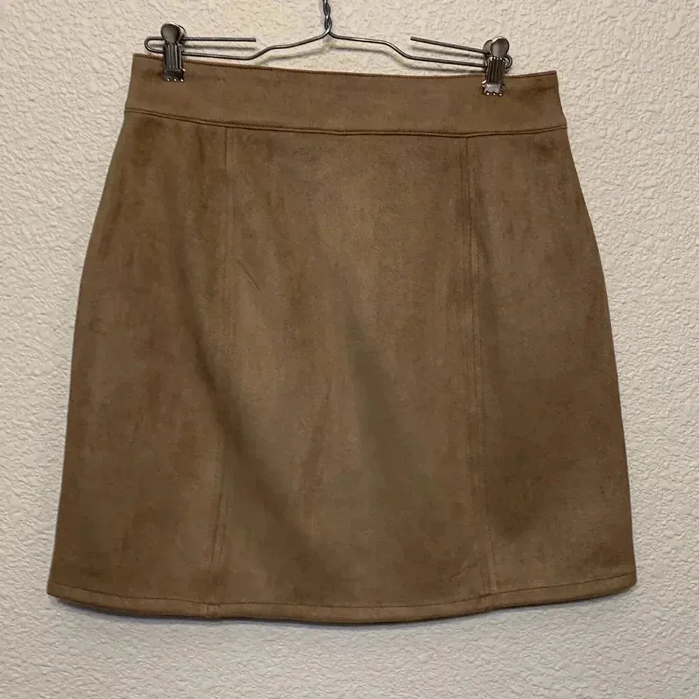 Maurice’s tan faux suede mini skirt sz 4 fall winter zipper pencil career office - Image 5