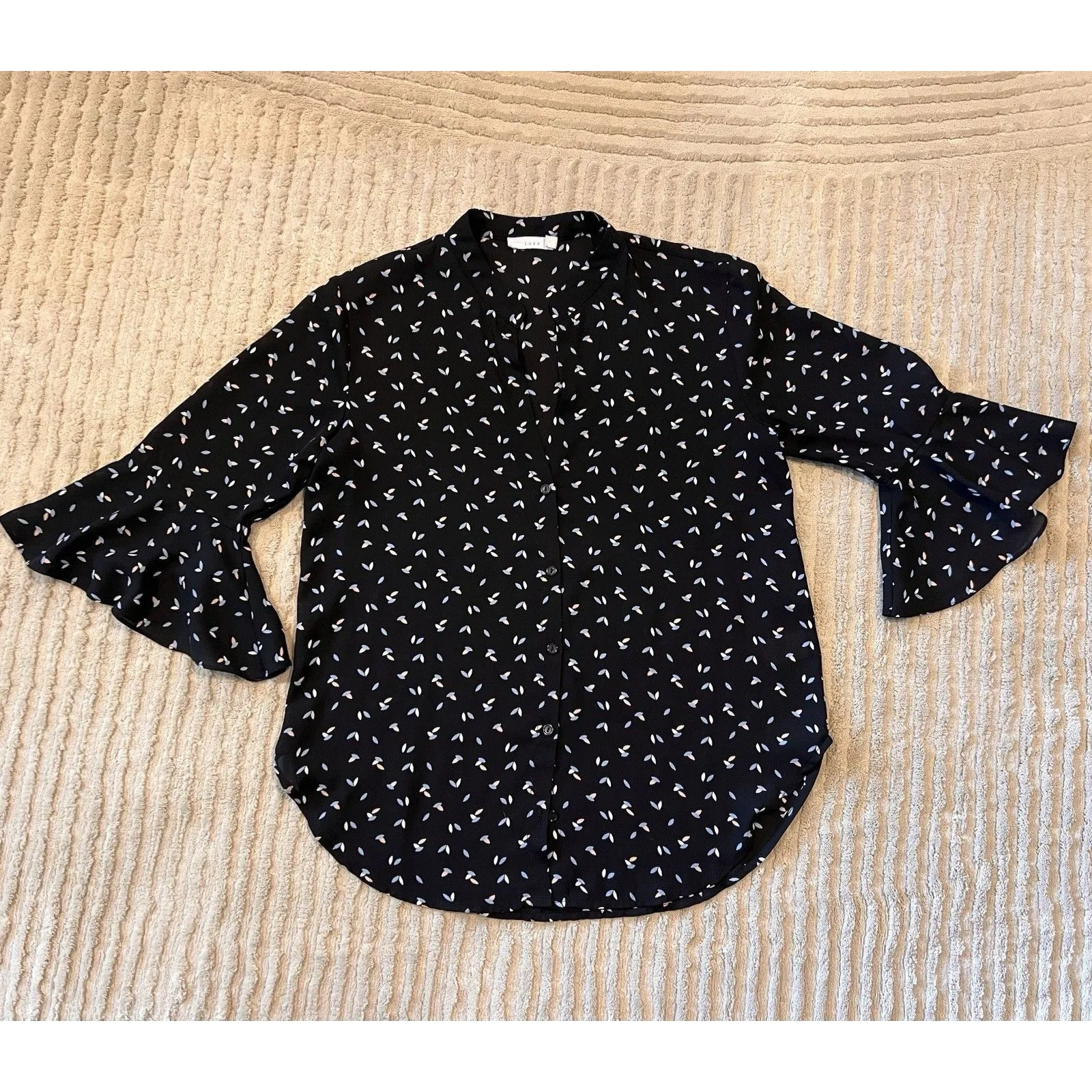 Lush Women's All In Favor Print Bell Sleeve Shirt Size XS EUC Navy Blue Floral - Image 6