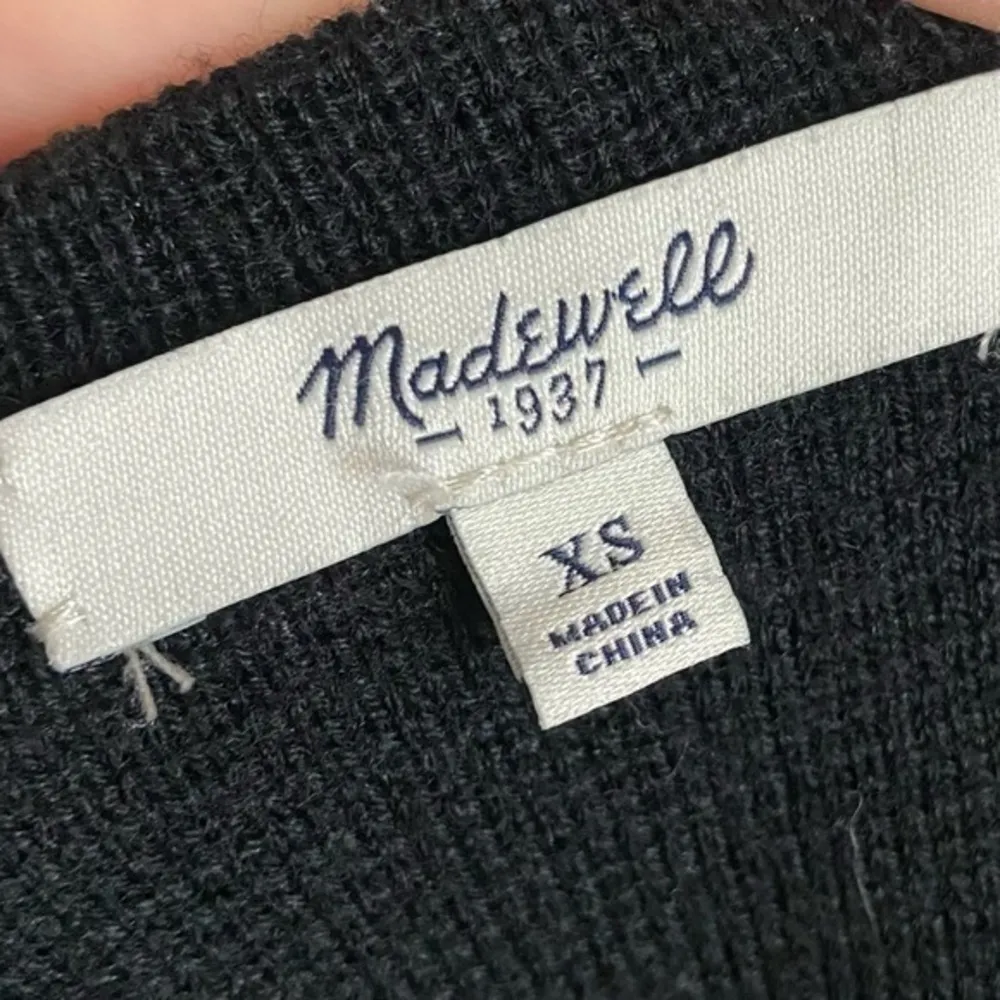 Madewell • Black Knit Crew Neck Short Sleeve Sweater - Image 17