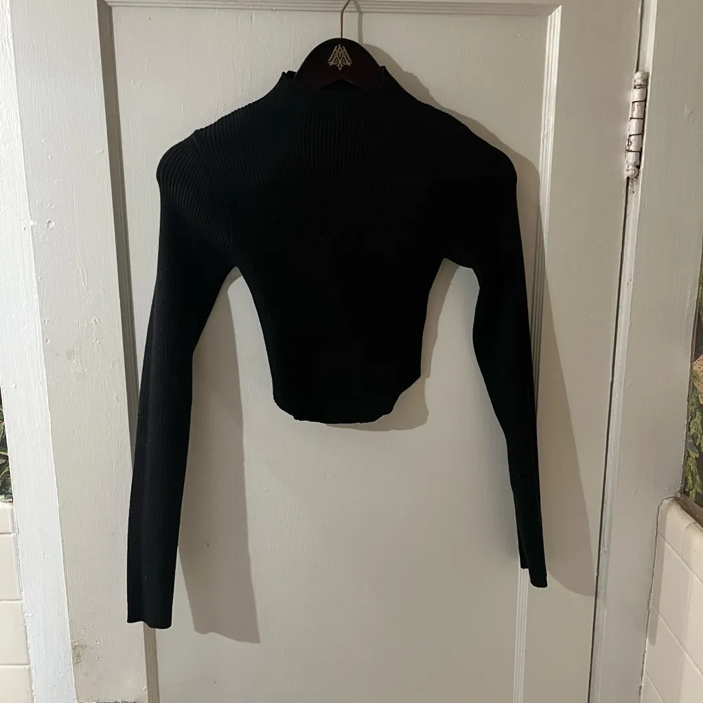 SHEIN Black Ribbed Knit Top - Image 2