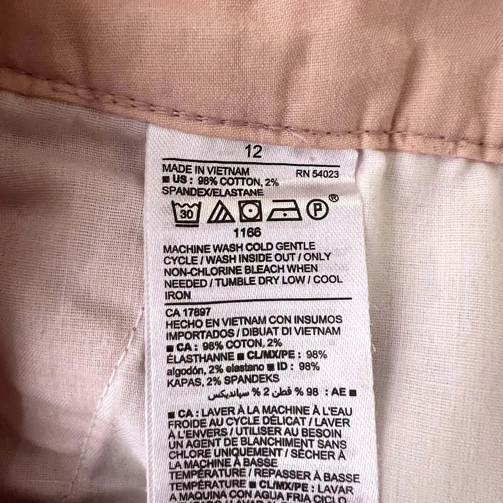 Old Navy Everyday Short Pink Flower Shorts - Image 5