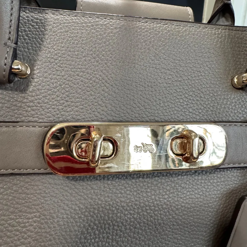 Coach Swagger Carryall Pebble Leather Large Shoulder Bag Style 36488 - Image 6