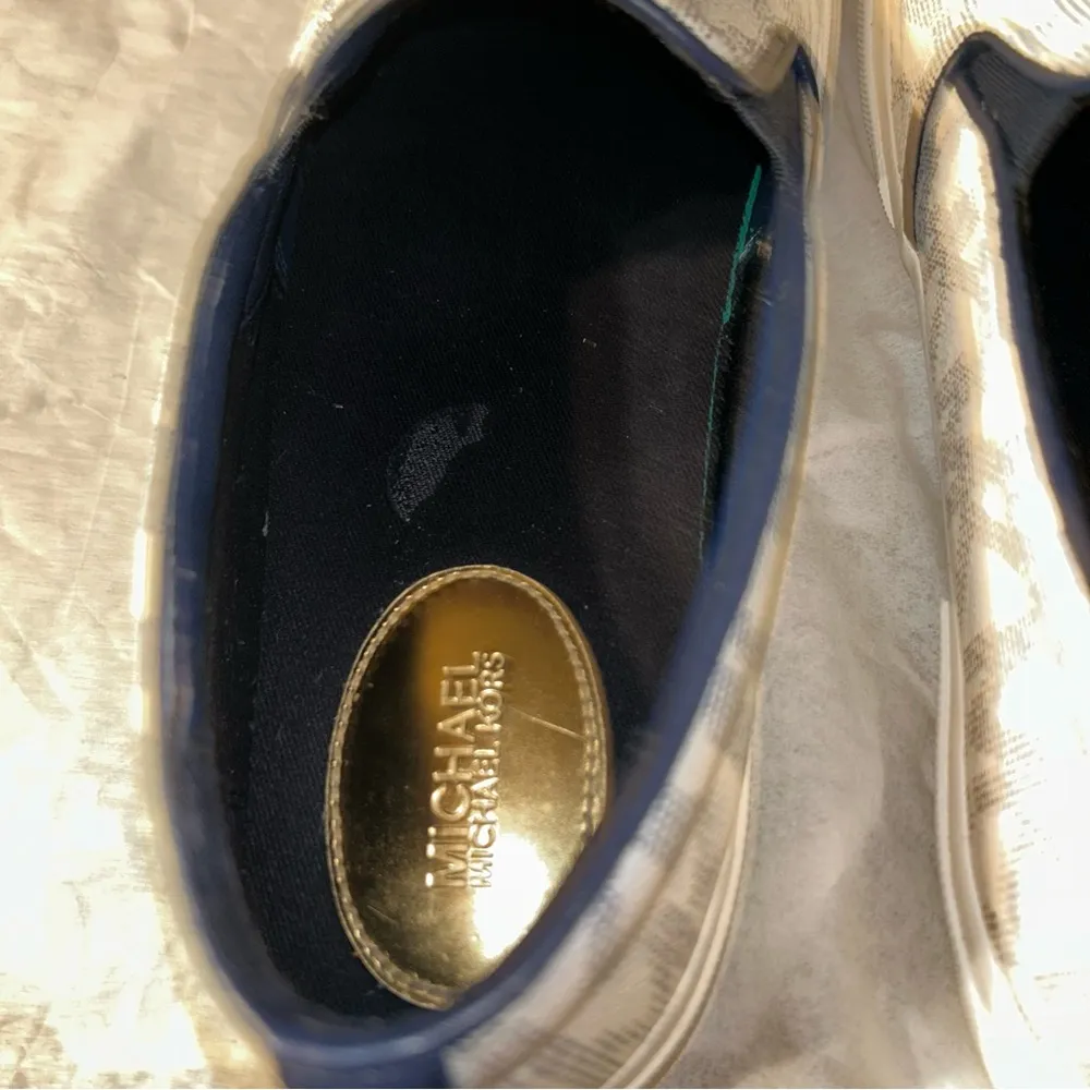 Women’s Micheal kors slip on shoes size 9.5 - Image 6