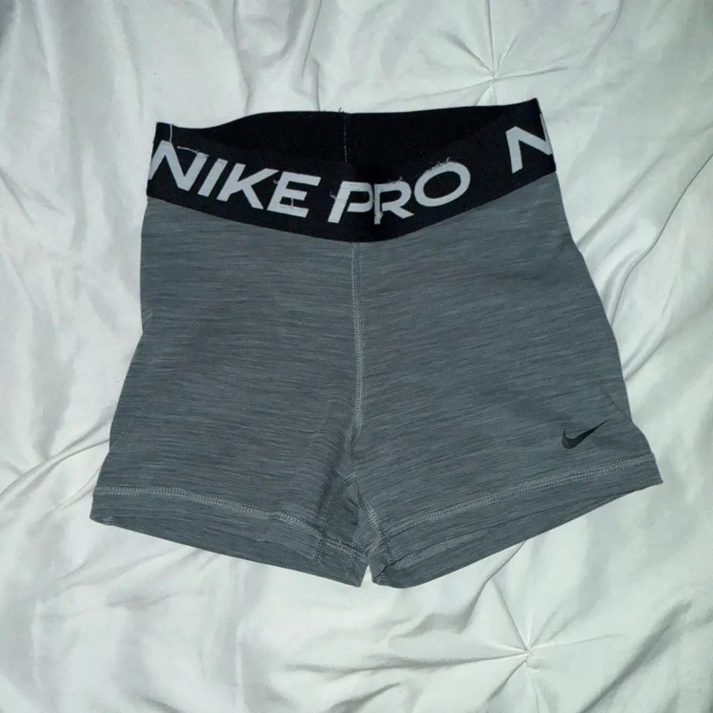 Nike Grey  pros - Image 2