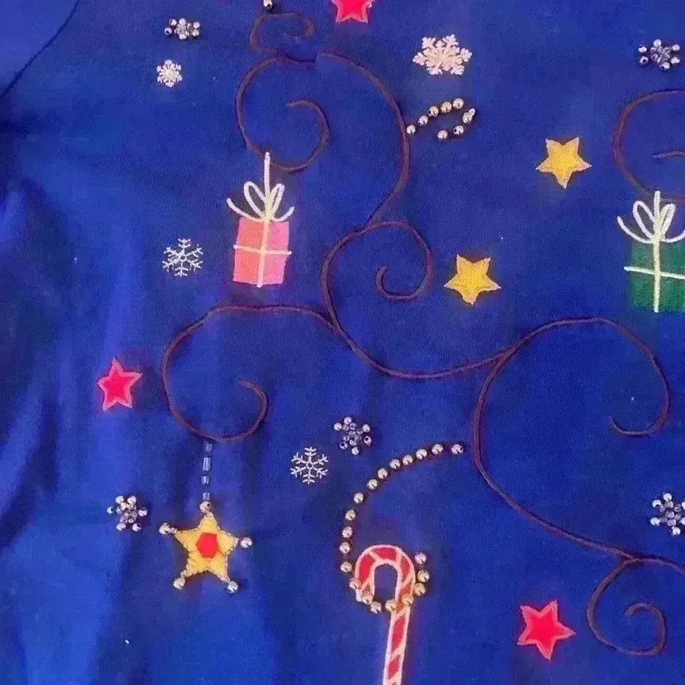 Christmas Winter Holiday Long Sleeve Tee embroidered sequins beading size Small - Image 5