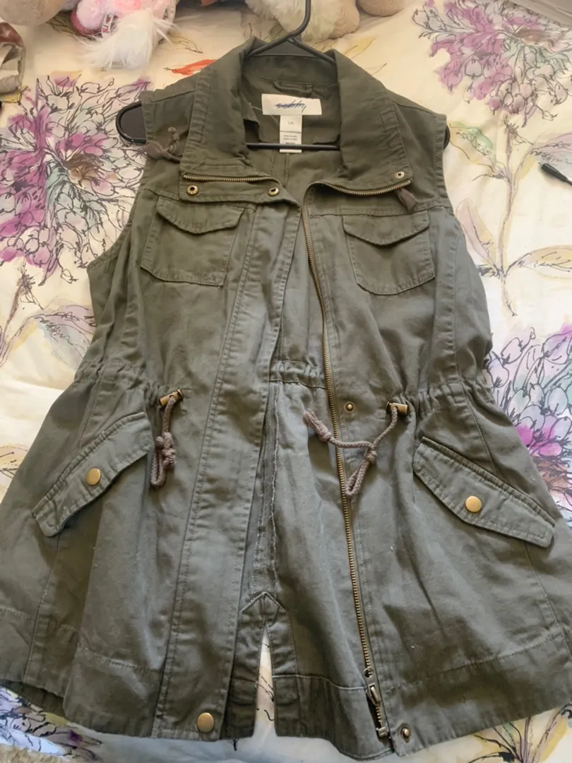 Olive Green Denim Vest Size L - Image 2