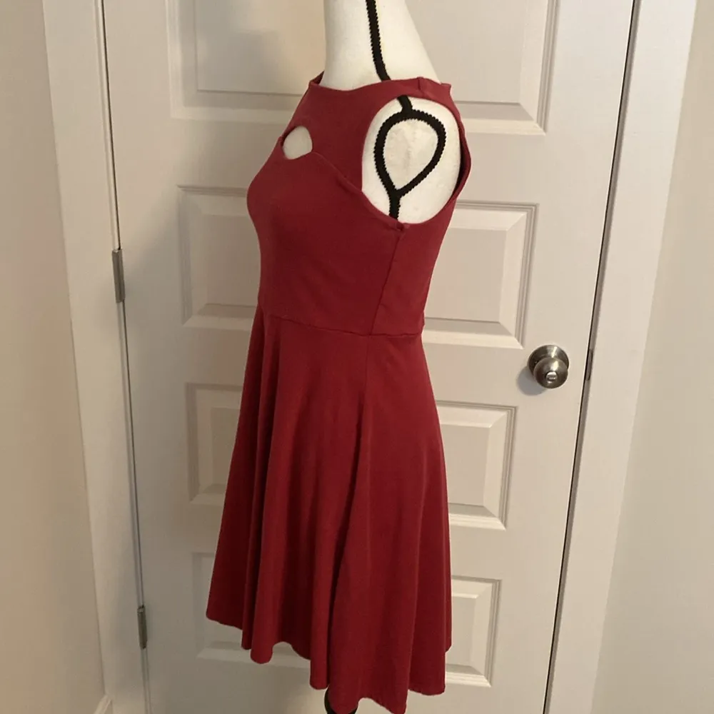 Xhilaration|| Maroon fit and flare sundress with front cut out. - Image 4