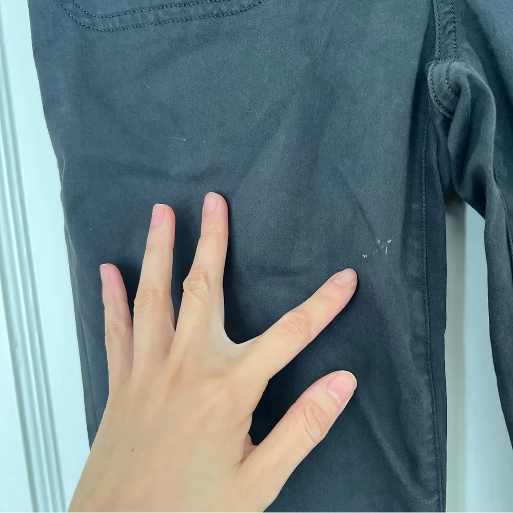 Madewell Kick Out Crop Pants in Garment-Dyed Sateen in Dark Pavement Size 27 NWT - Image 8