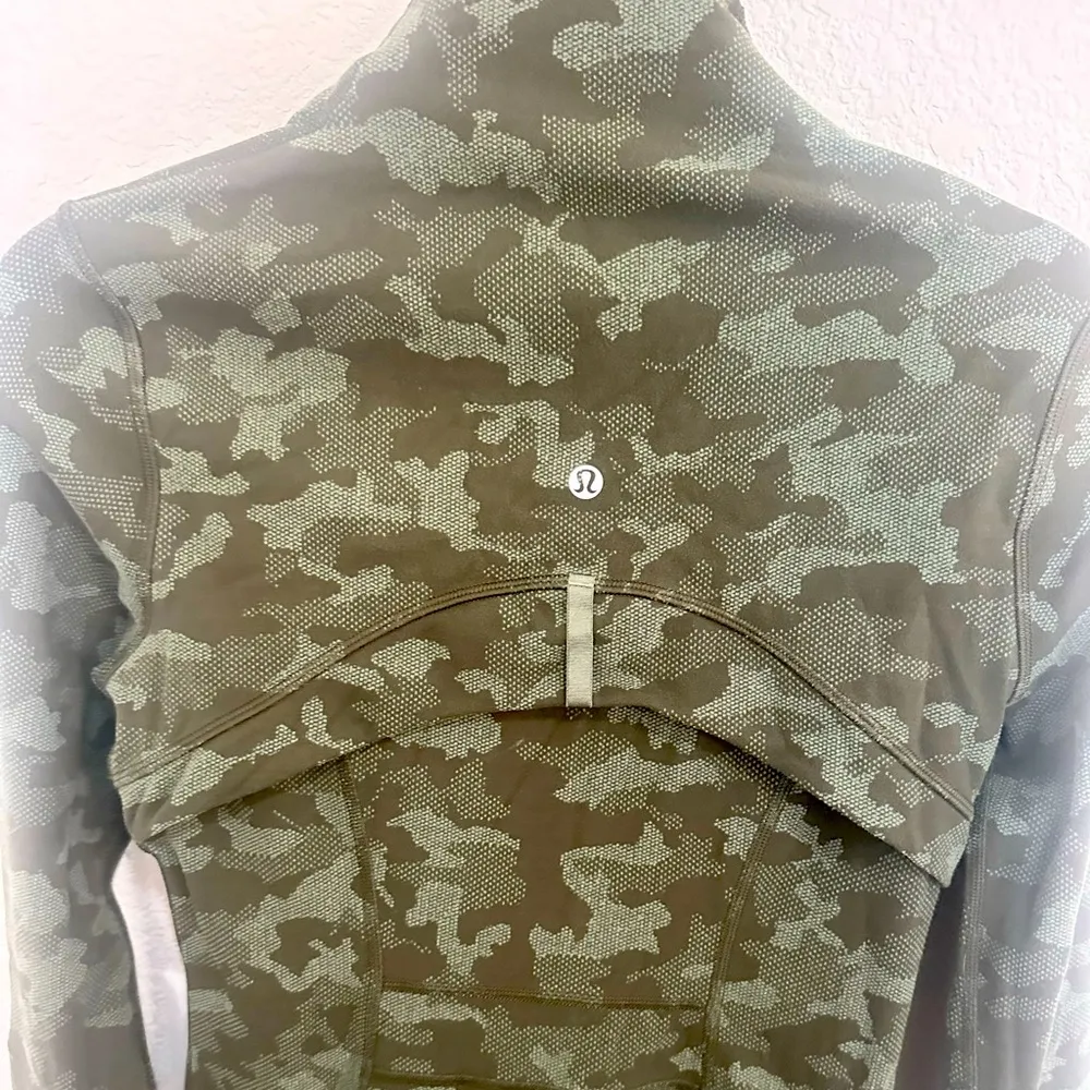 Lululemon  Define Jacket Heritage Camo Dark Olive Green Twill Size 6 RARE - Image 10
