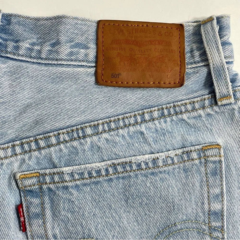 Levi's Premium 501 Original‎ Fit High Rise Shorts Size 27 Luxor Heat Light Wash - Image 5