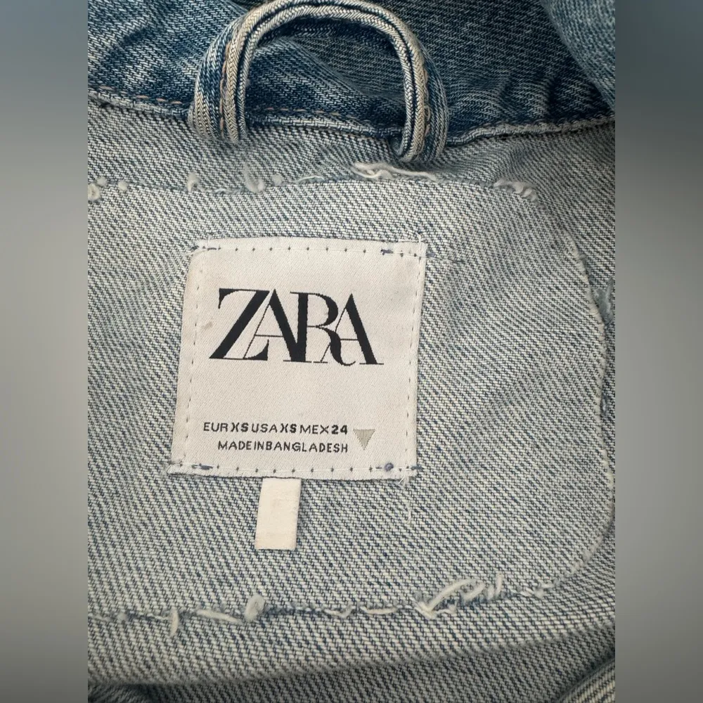 Zara Denim Cut Out Jumpsuit Cropped Length Sleeveless Distressed Light Wash XS - Image 8