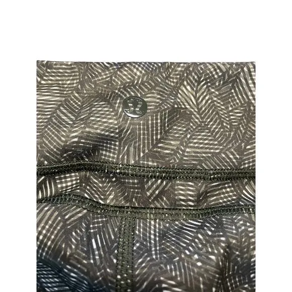 Lululemon Cool To Street Crop Jazzy White Gator Green Sage Green Legging‎ Size 4 - Image 10