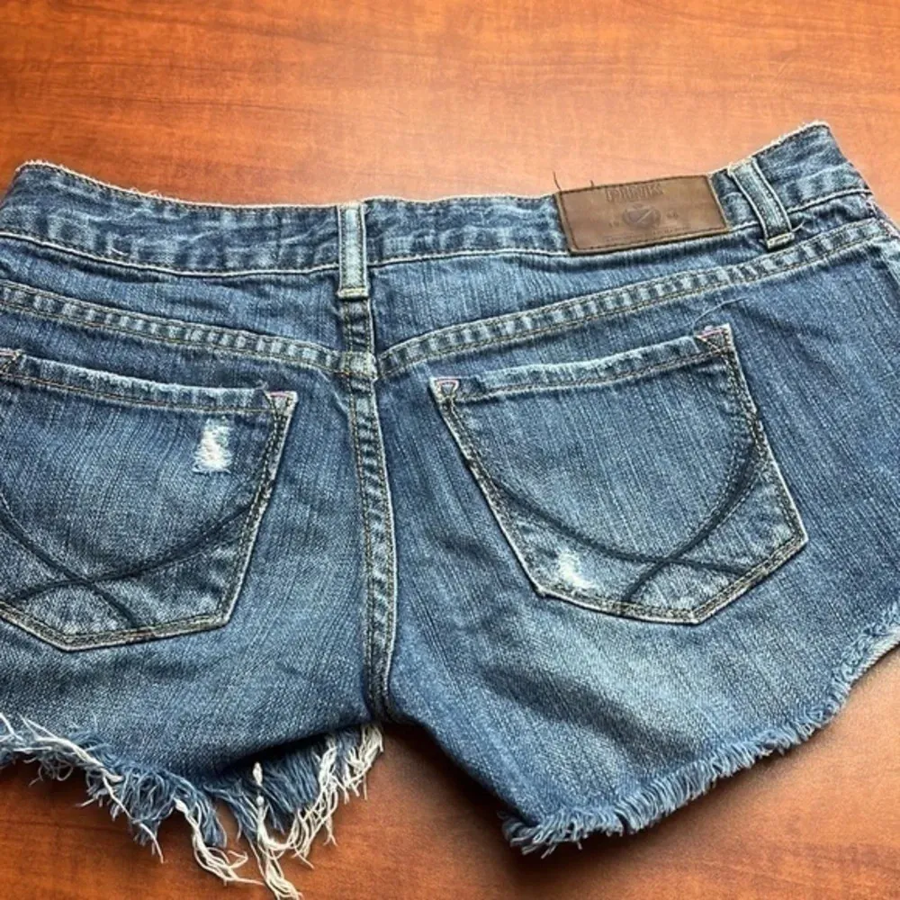 Pink ladies shorts size 2 - Image 11