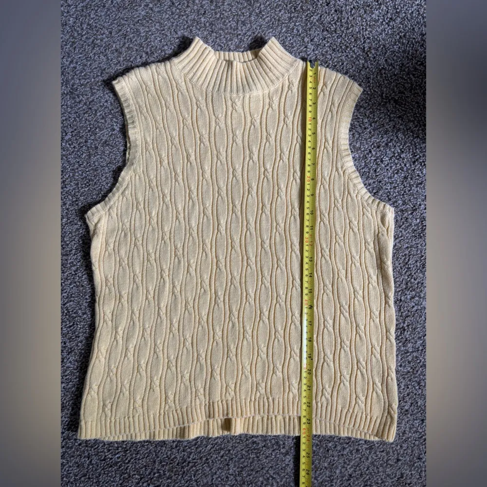 Vintage Villager Sport Liz Claiborne Sleeveless Butter Yellow Mock Neck Size XL - Image 7