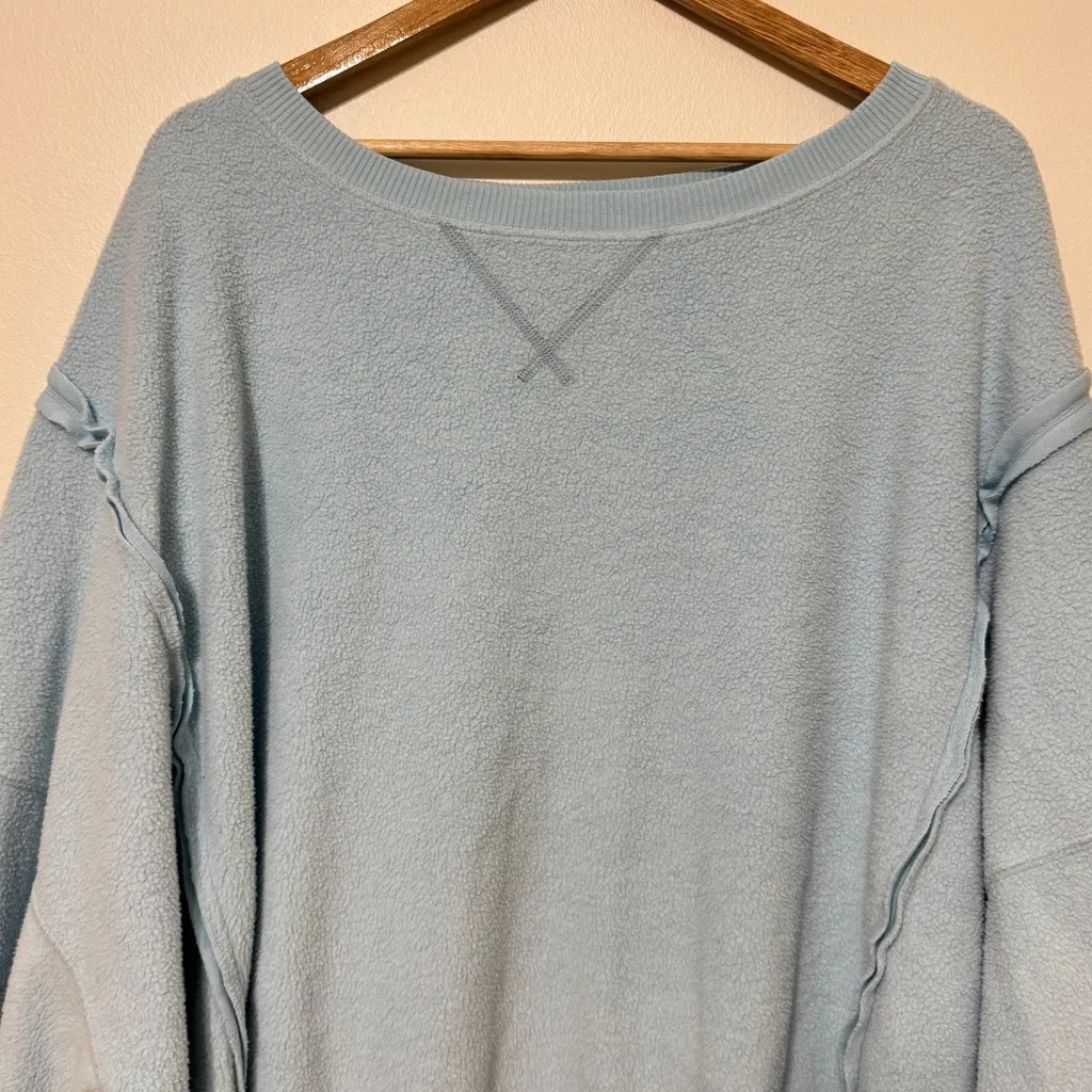 American Eagle Huggable Oversized Light Blue Sweatshirt Size Large Fleece - Image 4