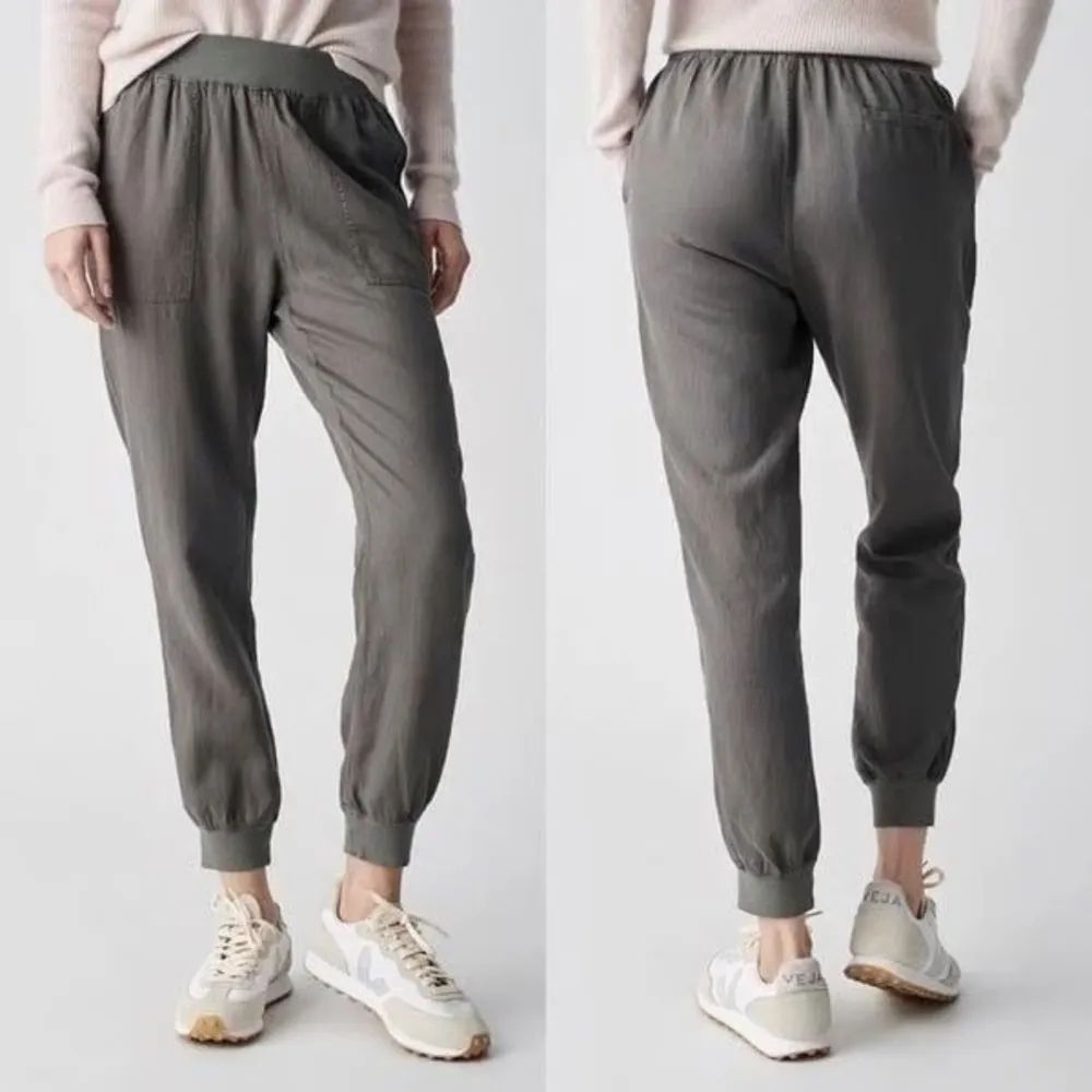 Faherty Arlie Surplus Joggers in green size medium - Image 2