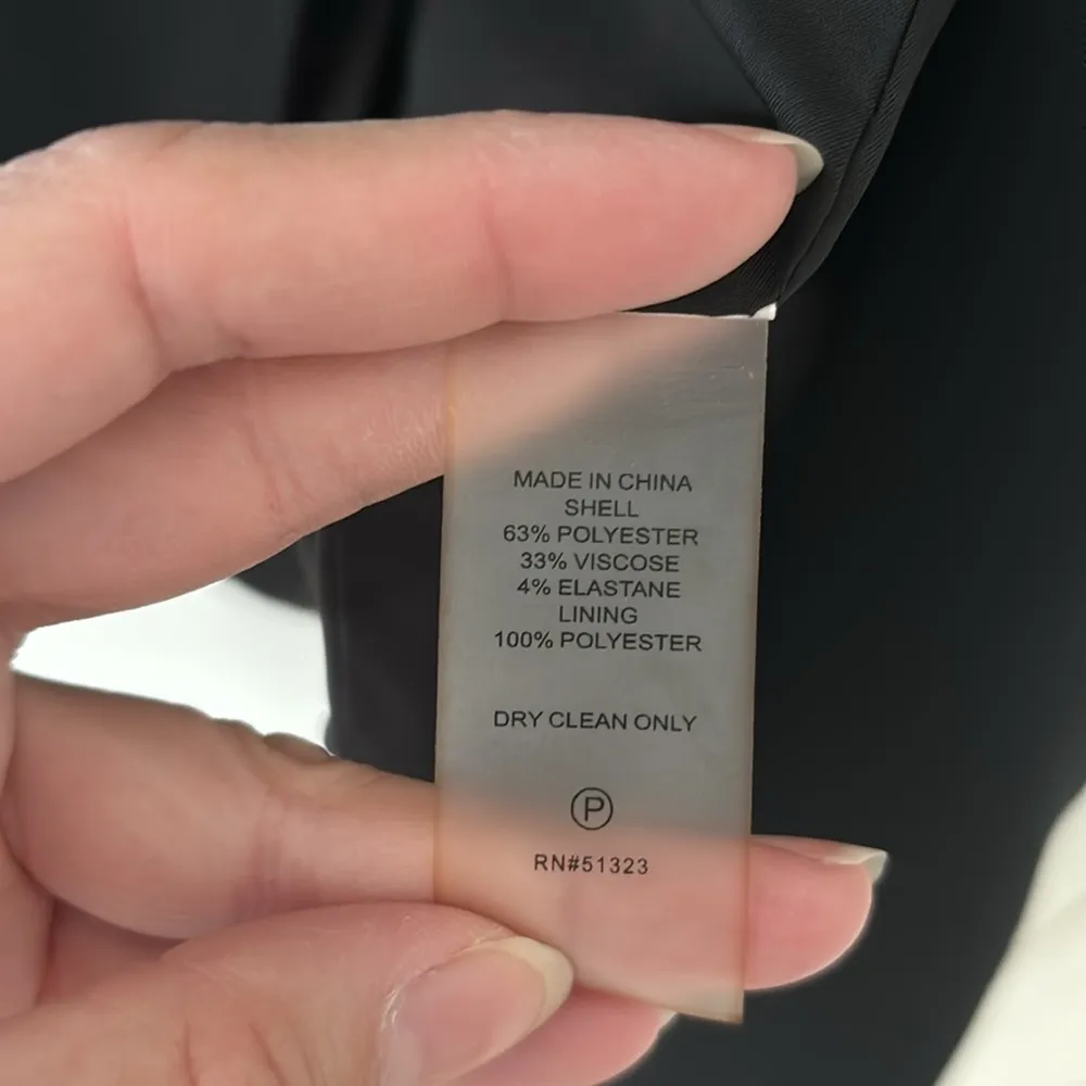 Vince Camuto Blazer Women's 6 Black Notch Lapel Office Sophisticated Modern - Image 8