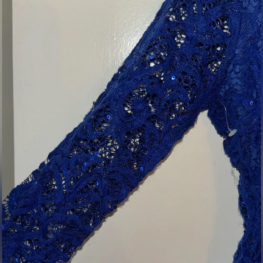 Sparkling Sequin& Lace Blue Nordstroms Sexy Little Dress NWTS ! - Image 4